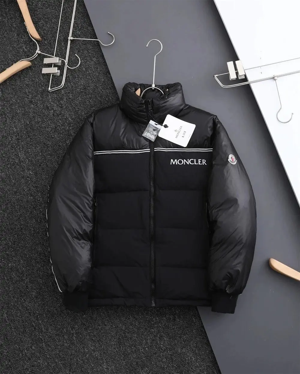Moncler MAYA Down Jacket vista 2