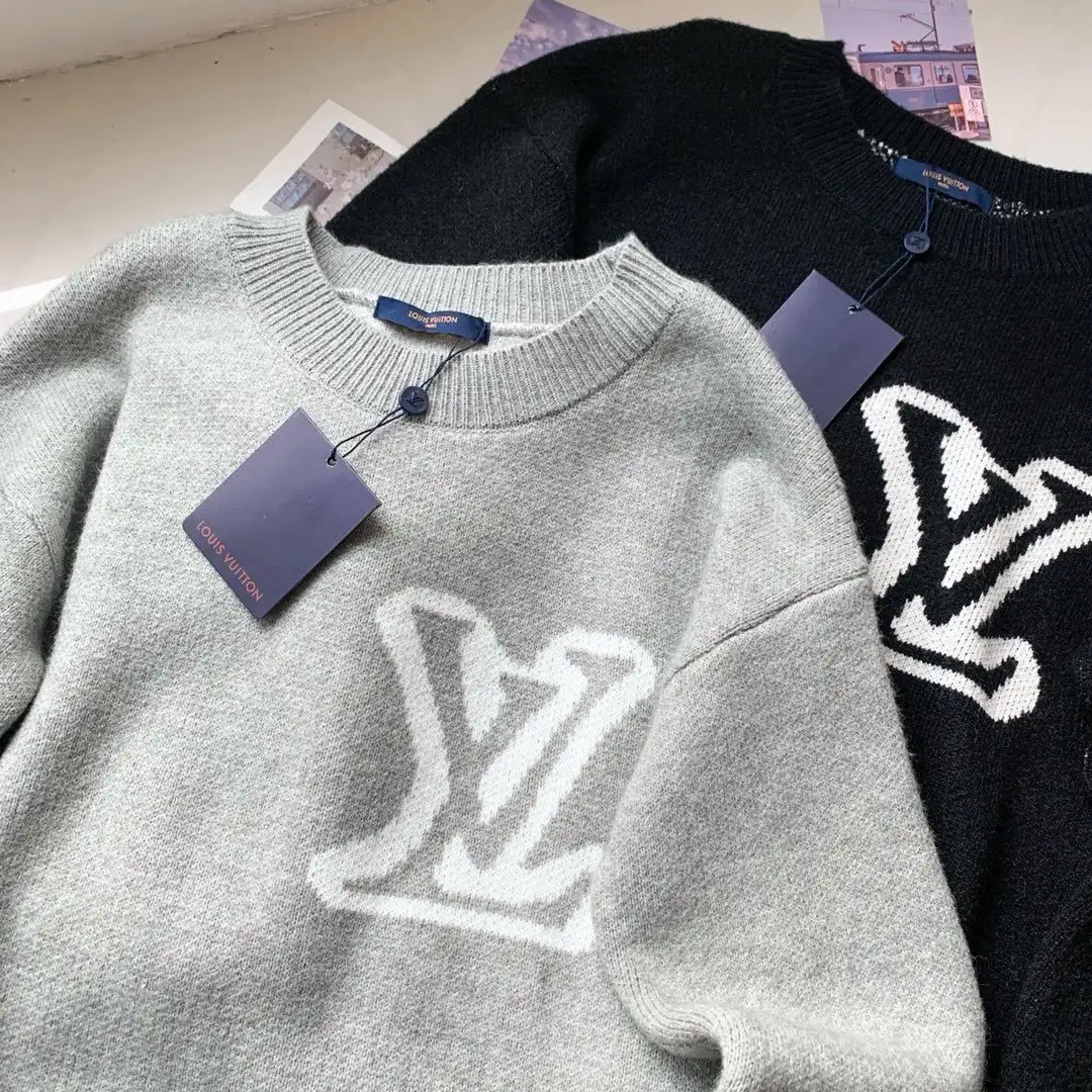 Louis Vuitton Monogram Knit Sweater [2 styles] vista 2