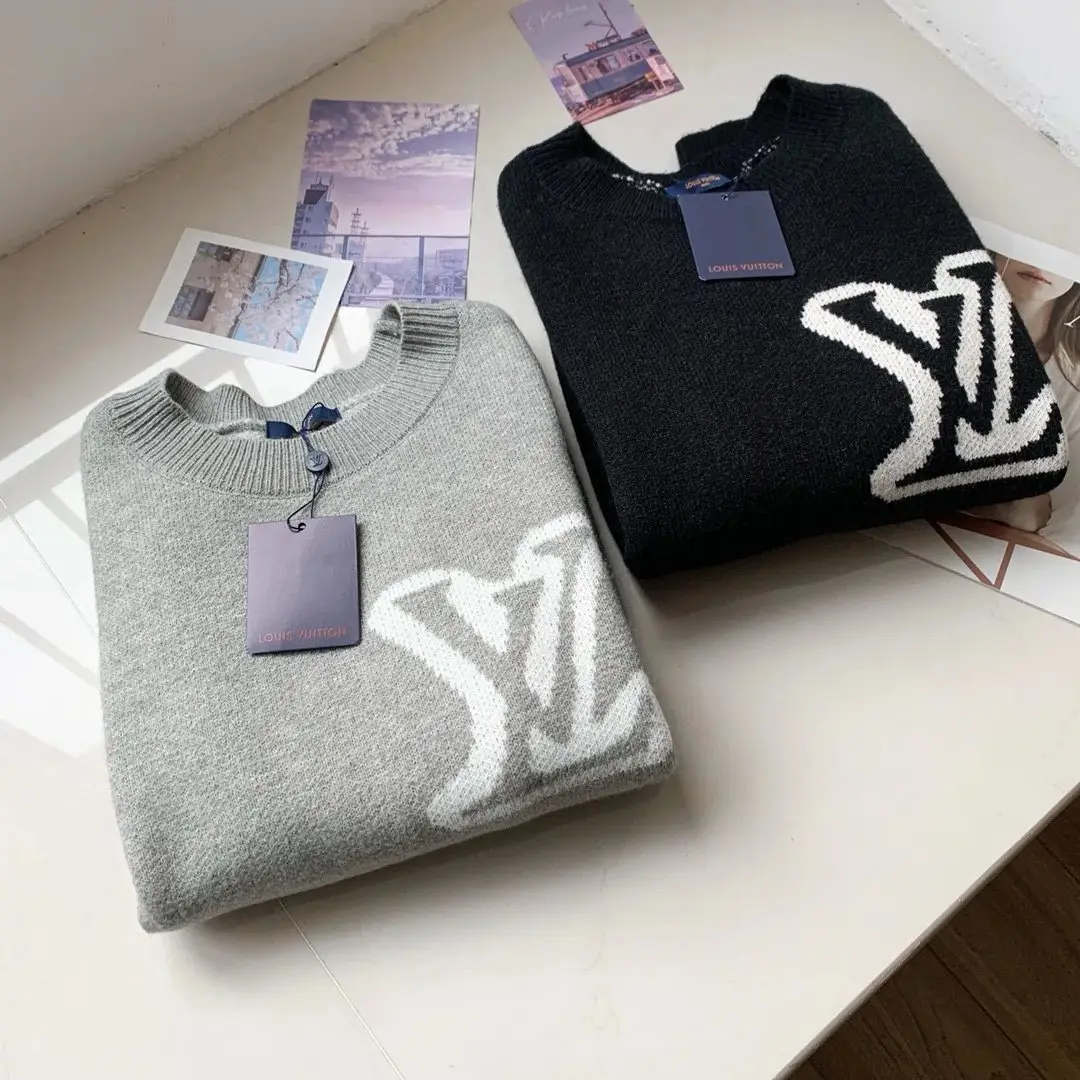 Louis Vuitton Monogram Knit Sweater [2 styles] vista 3