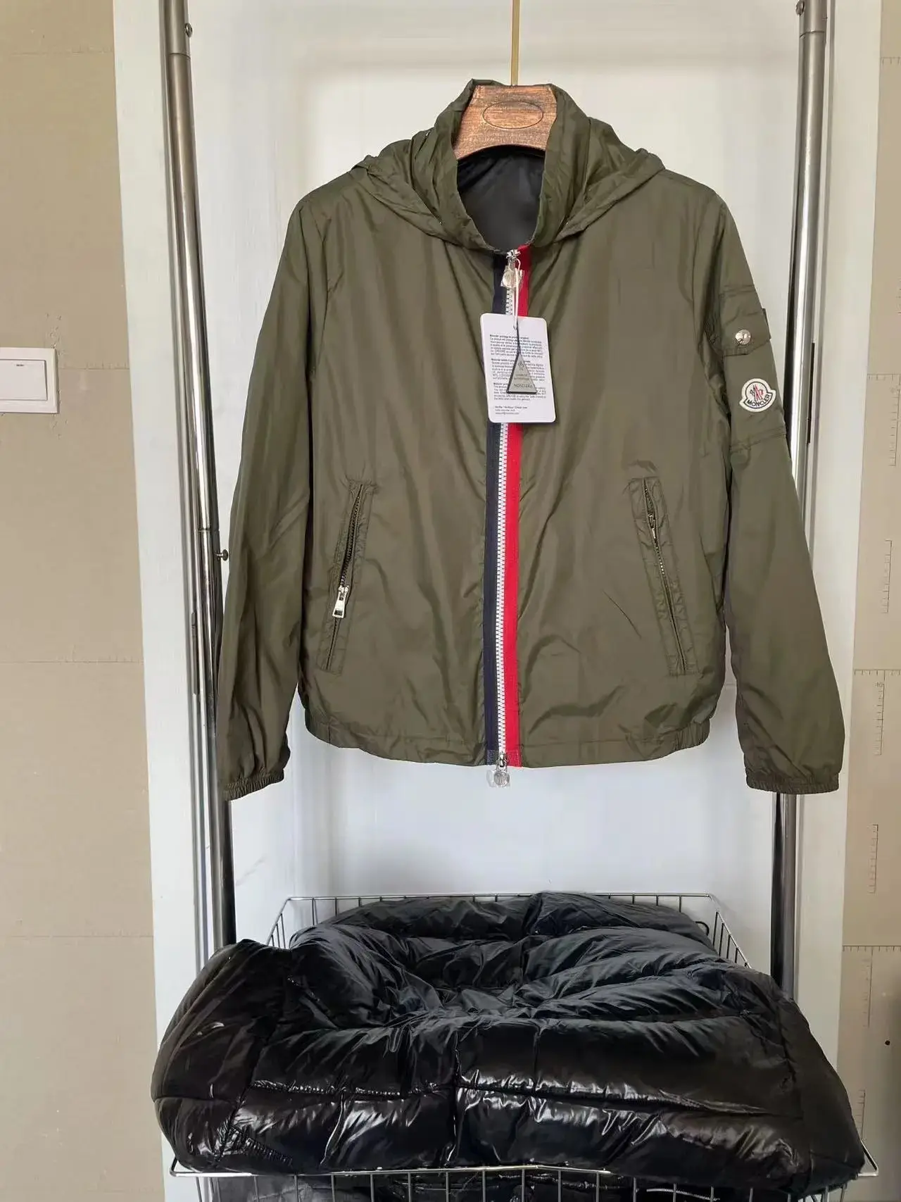 Ver las 4 fotos Moncler keralle jacka