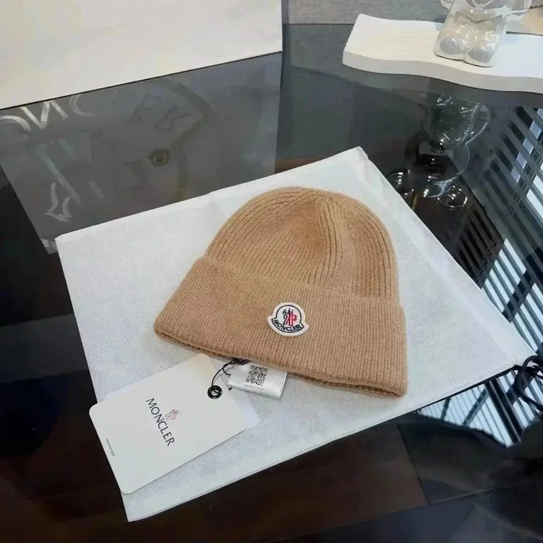 Moncler Beanie (37 style) vista 4