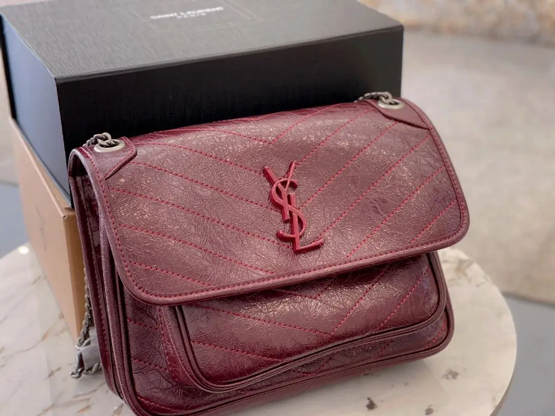 Saint Laurent Chain Bag [14 styles]